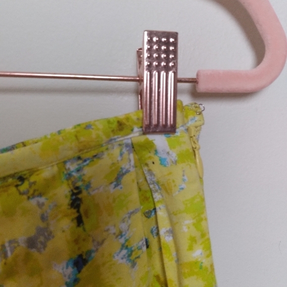 Jack By Bb Dakota Yellow and Blue Abstract Print Pleated Mini Skirt Size 4 - Picture 3 of 12